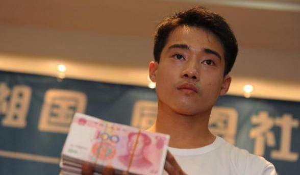 36岁体操冠军张尚武,却成体坛污点,二度入狱