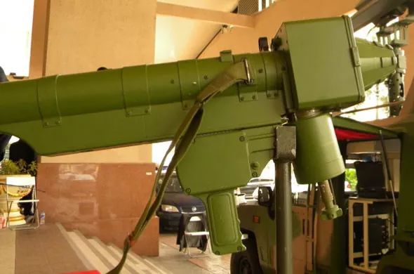 单兵防空作战神器:fn-6单兵便携型防空导弹