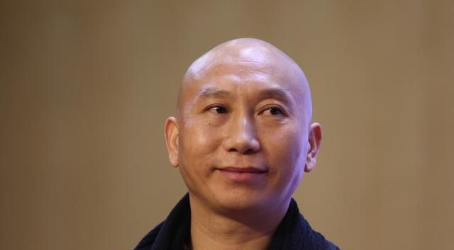 靠鸭子赚得百亿身价为上市改掉妻子国籍今市值遭遇腰斩