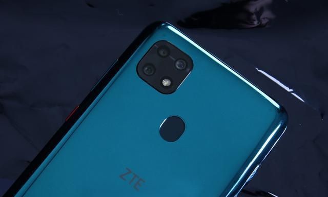 好看更要好用中兴blade20孝心机带长辈走进智能时代