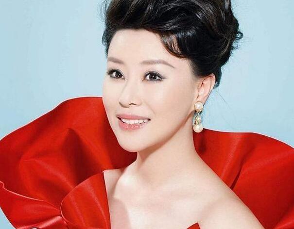 因春晚一夜爆红,不顾家人反对仍嫁大37岁富商,今沦落成路人