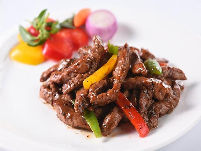 教你在家制作一道黑椒牛柳,肉质嫩滑入味,香味诱人|牛肉|牛柳|黑椒