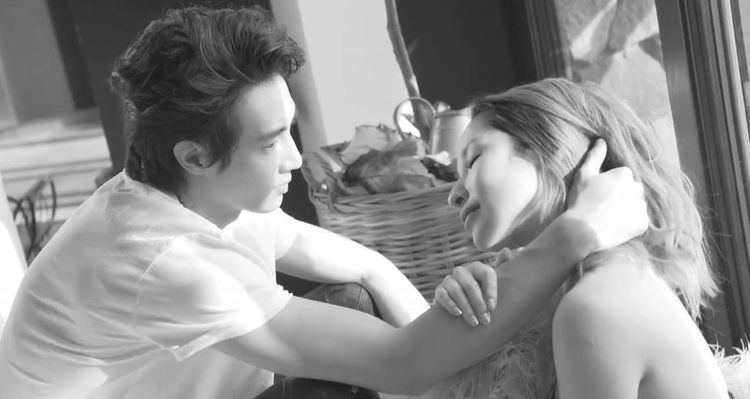 40岁萧亚轩与小16岁男友黄皓拍mv两人拥抱亲吻幸福甜蜜