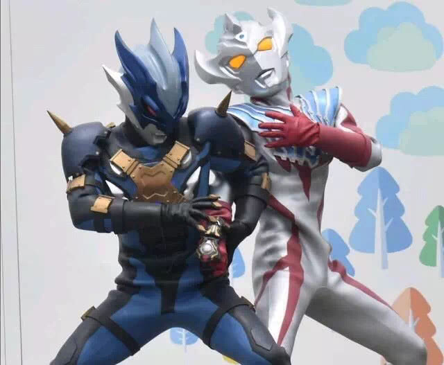 托雷吉亚舞台剧中虐泰迦,动作太真实!