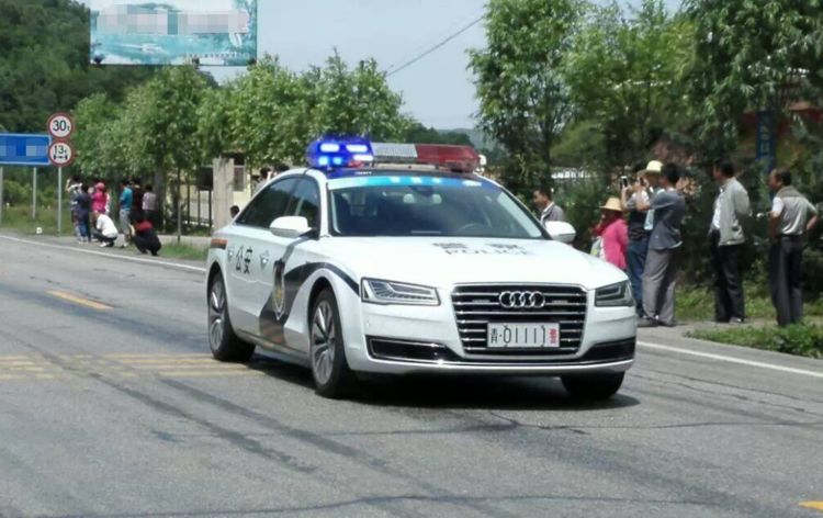 中国警车"大换血",大众丰田被停用,新车更彰显大国风范