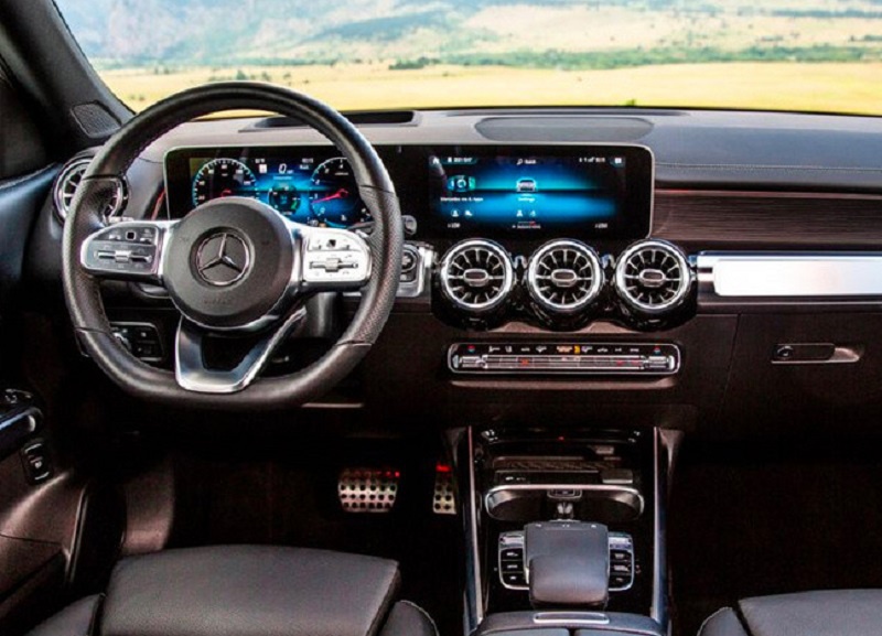 搭2.0T发动机 越野性能提升 曝奔驰GLB 250实拍图