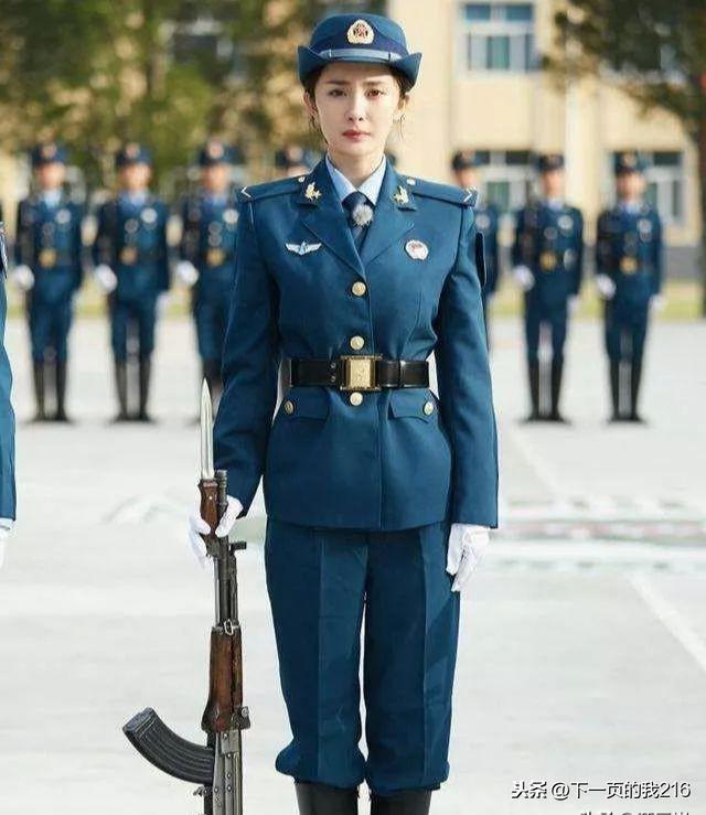赵丽颖:我穿军装照最美,杨幂:我最英气,郑爽:都不要说话