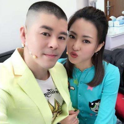 她是赵本山最性感女徒弟,十九岁裸嫁大六岁男子,今被宠成宝