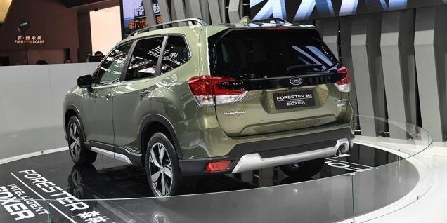 这款纯进口suv，比途观霸气，配2.0l+cvt，百公里油耗仅6.1l​