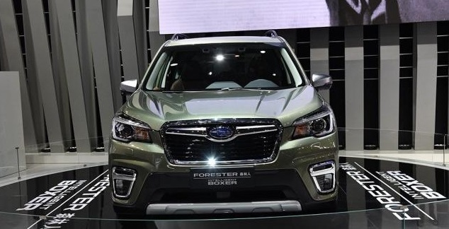 这款纯进口suv，比途观霸气，配2.0l+cvt，百公里油耗仅6.1l​