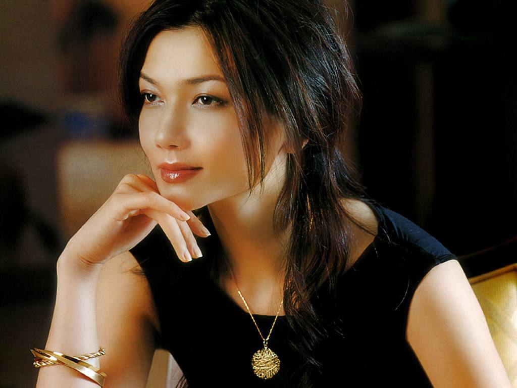 女排最美高材生,成"中国国际超模",嫁40岁富豪老公