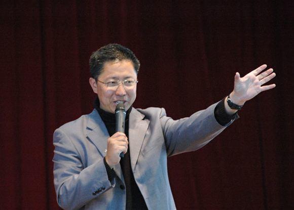 李阳发微博回应"复婚事件",网友:这是想上热搜!