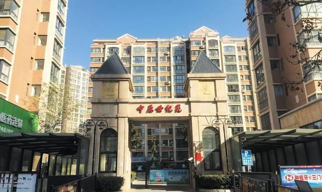 三门峡市区中原世纪苑小区,几十家商户"躺枪"遭停电近半月