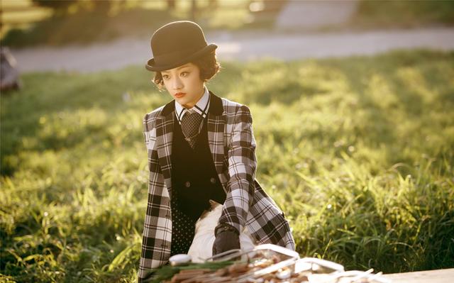 《烈火军校》曲曼婷,现实中中戏最美校花,穿校服宛如初恋女神