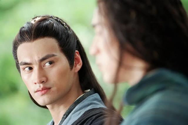 赵今麦首部古装剧来袭,《玲珑》曝个人海报,曾黎袁弘造型最有范