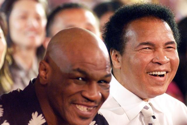 近日,有关拳王迈克-泰森,穆罕默德-阿里巅峰期相遇的话题,又成为了