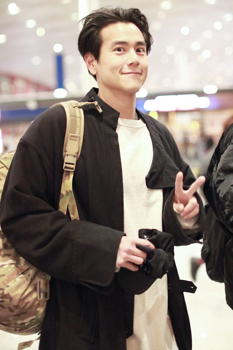 学37岁彭于晏这样穿,一如清新俊逸美少年