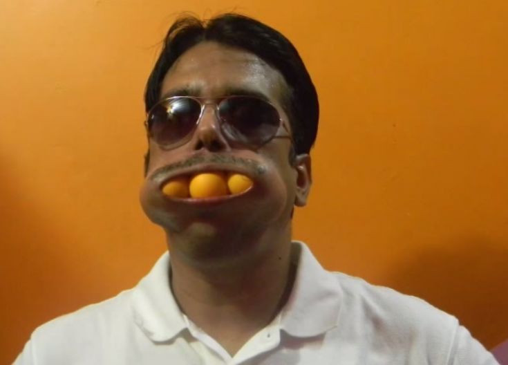 世界上"最大"的嘴,获得吉尼斯纪录,能塞进20个兵乒球!