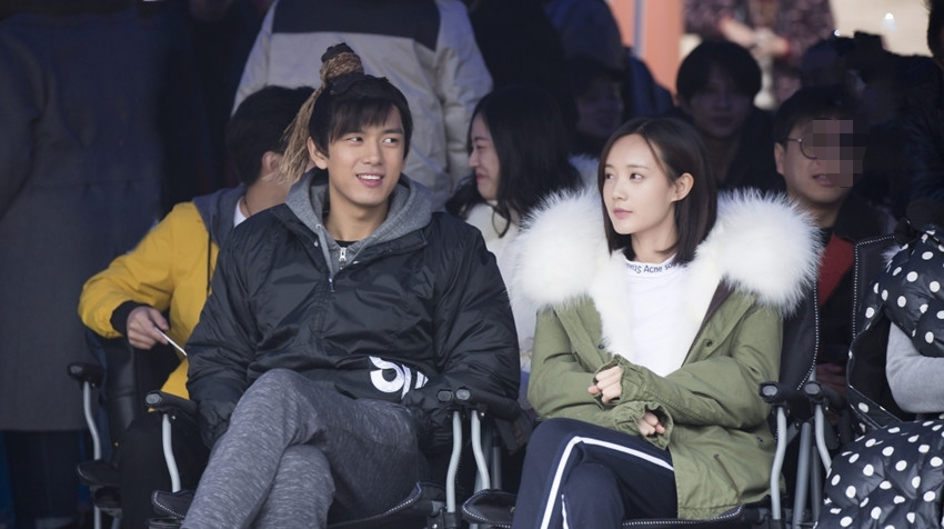 网友调侃李现带不火李一桐她积极作回应一语双关彰显高情商