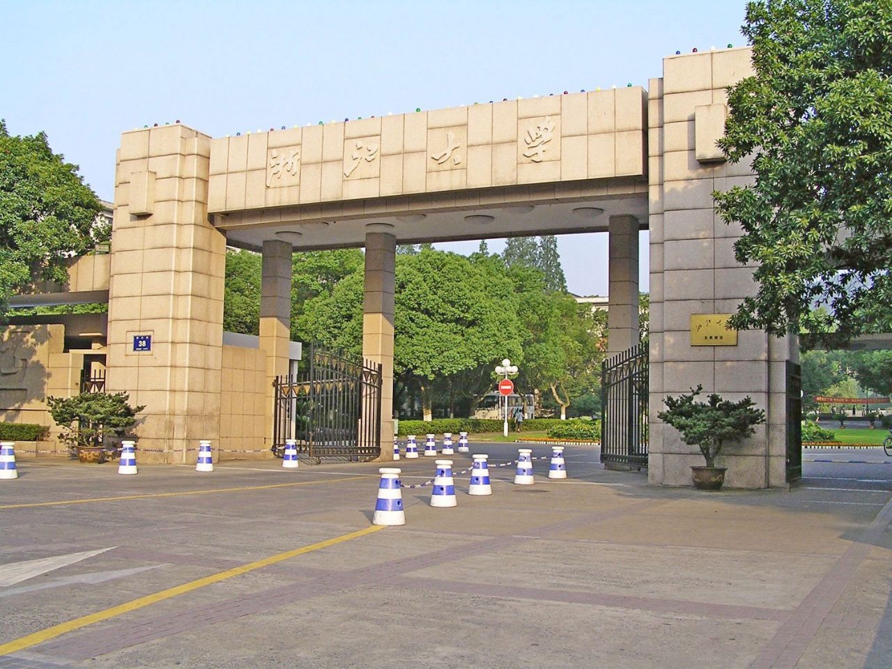 最受北方人欢迎的4所南方大学,远隔千山万水,也要报考