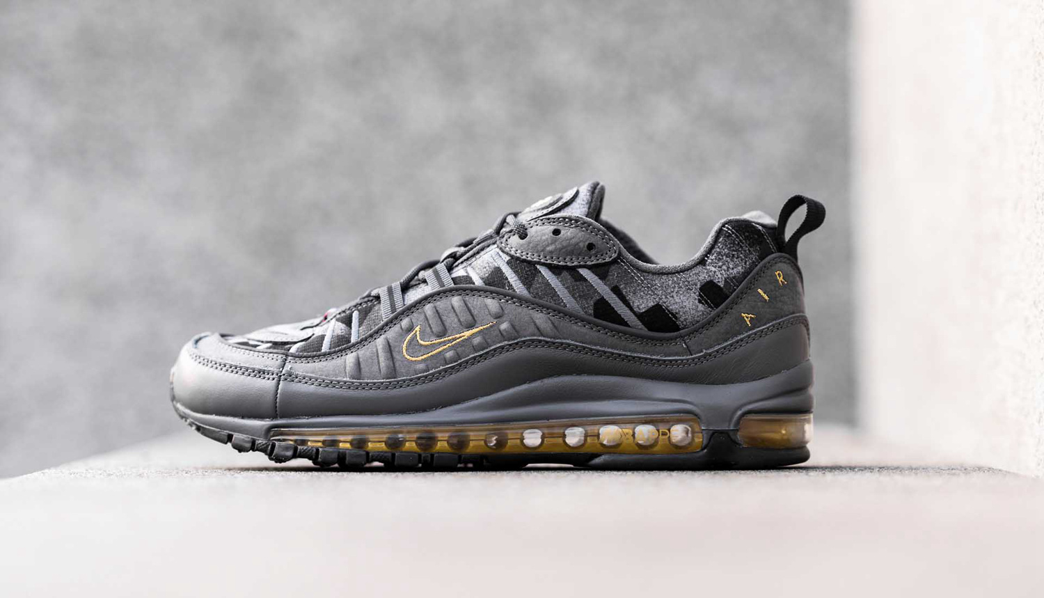 近观姆巴佩个人专属nikeairmax98运动鞋