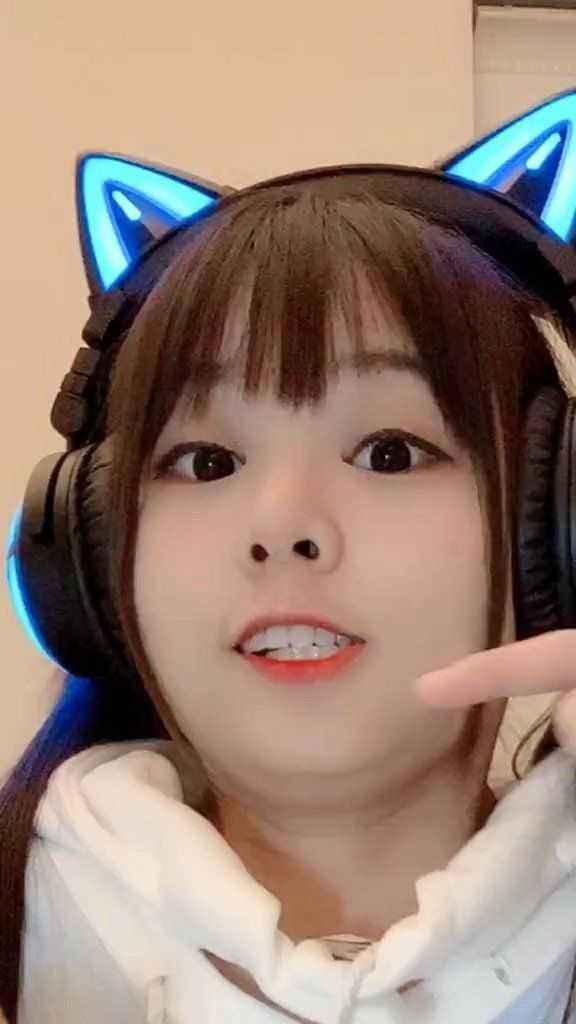 一条小团团靠声音成吃鸡一姐结果被火线妹超越秘籍居然是耳机