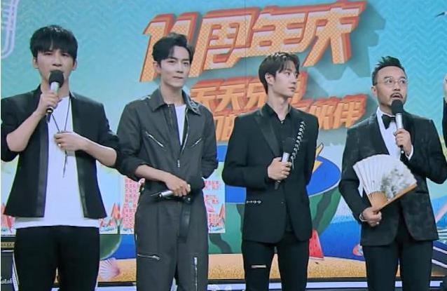 肖战来到天天向上热舞唱歌都不在话下结果大家都盯着他的腰