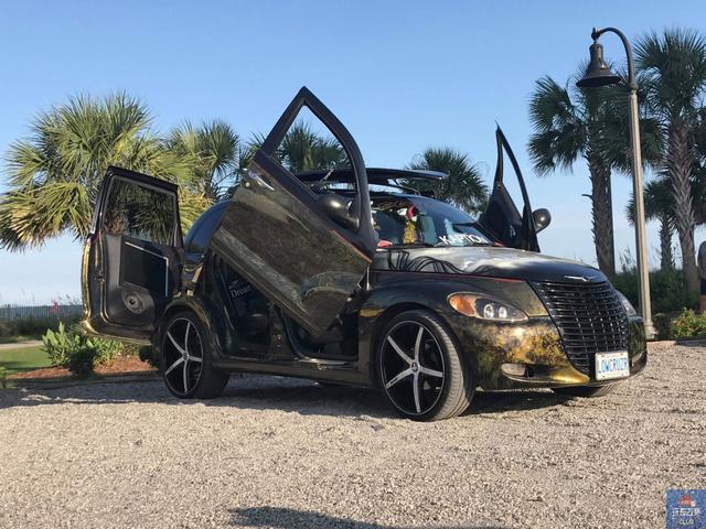 改装"剪刀门"的克莱斯勒pt 漫步者,由丑变帅的蜕变过程!