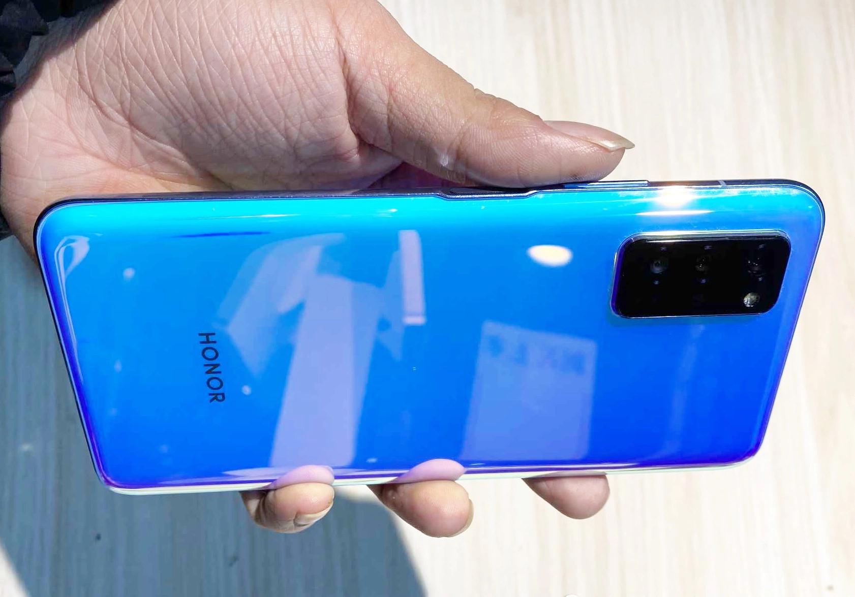 最便宜的5g双模旗舰机?3299的荣耀v30,体验真的非常香