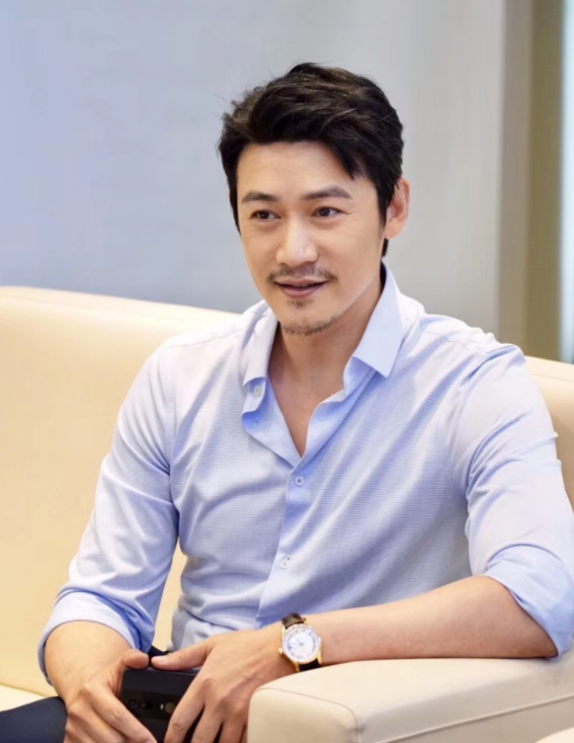 有种"整容"叫44岁陆毅,发福到双下巴,男神也难挡中年危机