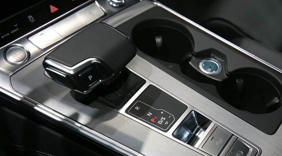 最强"奥迪a6"将上市,3.0t 7dct电子档杆 333马力,越野强