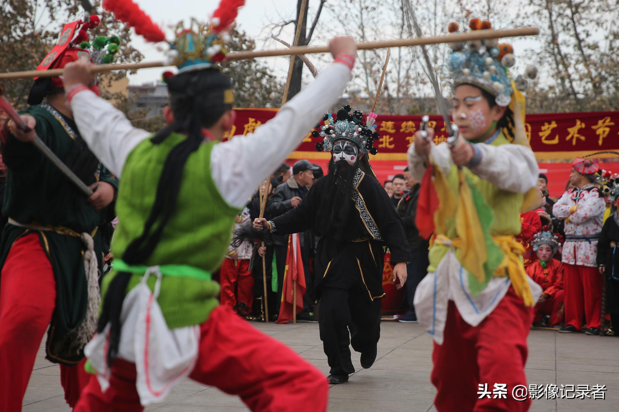 石家庄一地上演"社火"盛宴,小演员"对打"展非遗魅力