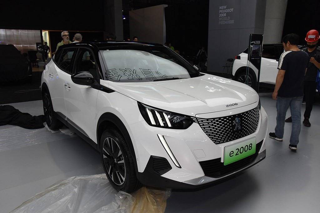 标致要靠内舱截击大众!把163匹小车当成豪车设计,押宝纯电动