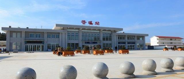兰渝铁路的一座客货运中间站——苍溪火车站