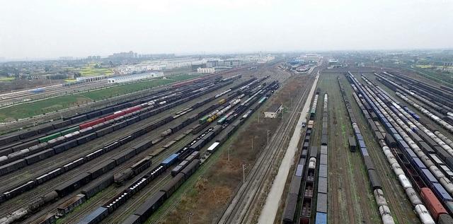 亚洲建成的第二大的货运编组火车站——成都北站