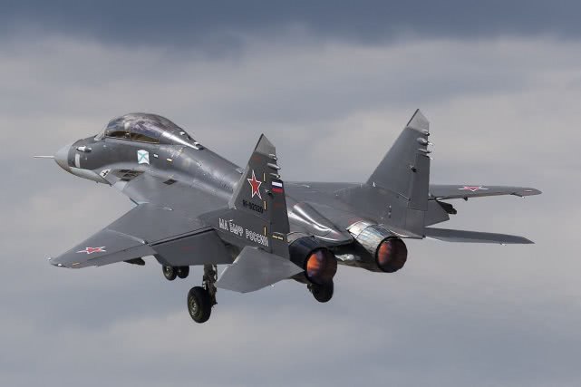 一个缺钱一个缺技术,俄罗斯拉印度研发舰载机,好用才自己装备|米格