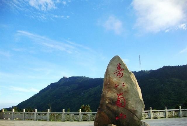 湖南人气很高的山,是中国五岳之一,首批国家自然与文化双遗产