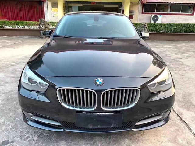 这辆宝马gt550仅售13万外观前卫时尚性感的翘臀成为了经典