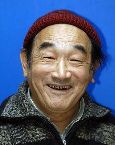 1981年周立波报考上海滑稽剧团,主考官就是严顺开老师,严老当时让