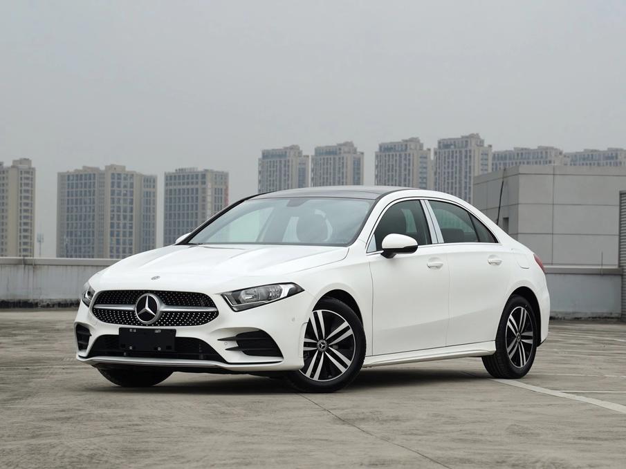25万预算,2020款奔驰 a180 l 运动轿车 值得购买?