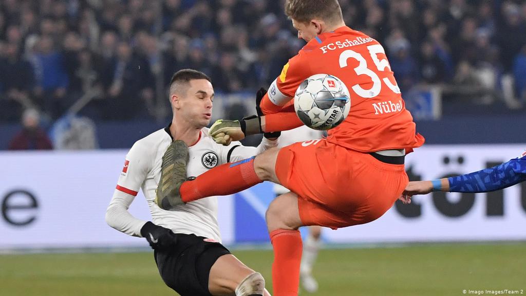 "中国功夫"式的飞踹,最终被红牌罚下