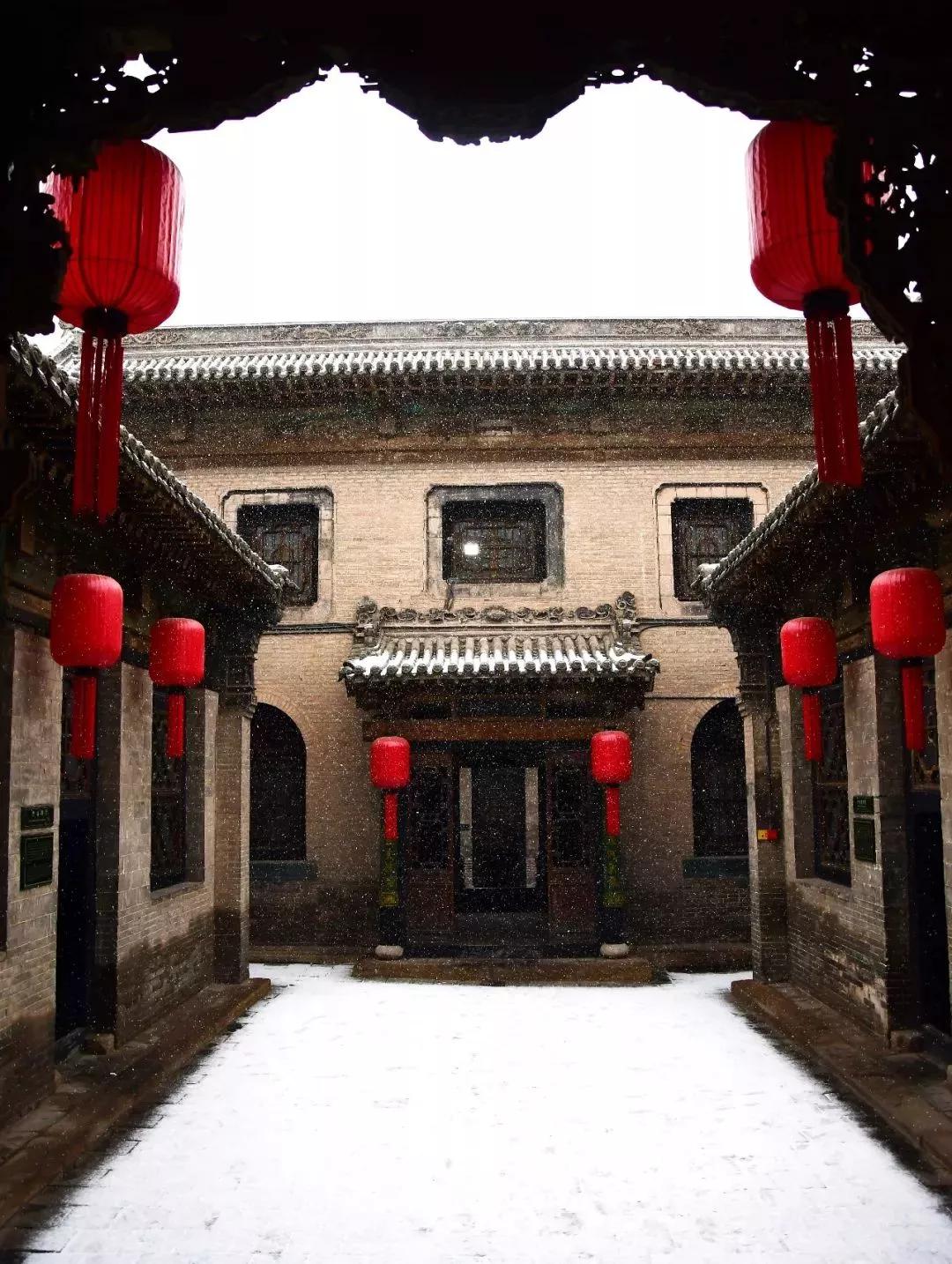 雪中的乔家大院独有韵味|乔家大院|灰瓦|雪景_新浪新闻