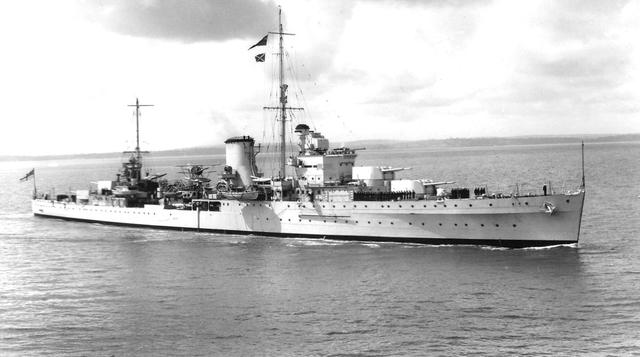 图片:英国皇家海军"埃克塞特"号重巡洋舰,实力弱于德国人.