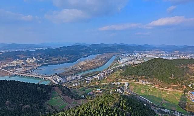 卫星图上看遂宁射洪:城市建设非常大气,不愧为四川丘陵强县