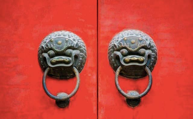 农村大门的装饰物,俗话说“兽面衔环辟不祥”,圆环有什么作用