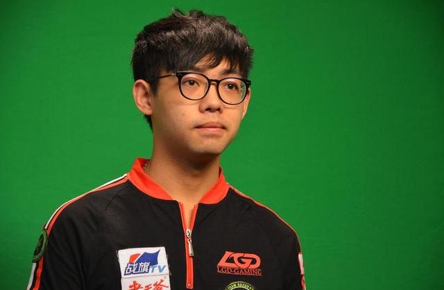 dota2:maybe 拿皇生日快乐!两个天才少年的对决始终没有上演