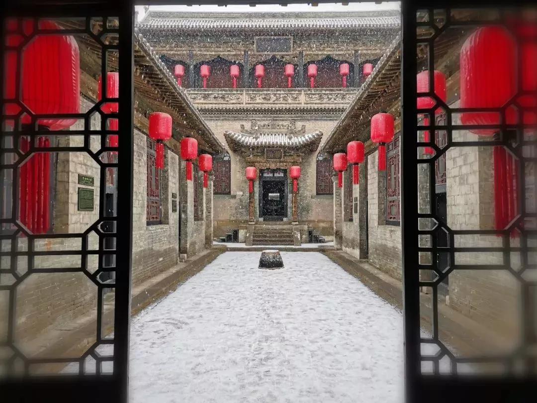 雪中的乔家大院独有韵味|乔家大院|灰瓦|雪景_新浪新闻