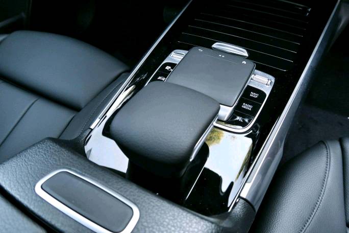 30多万买一台5+2座 SUV，奔驰GLB值这个价么？