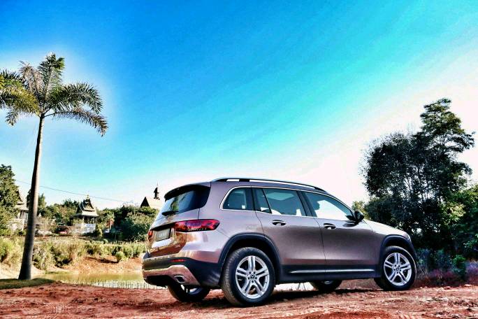 30多万买一台5+2座 SUV，奔驰GLB值这个价么？