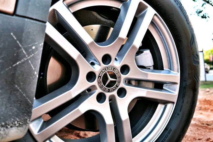 30多万买一台5+2座 SUV，奔驰GLB值这个价么？